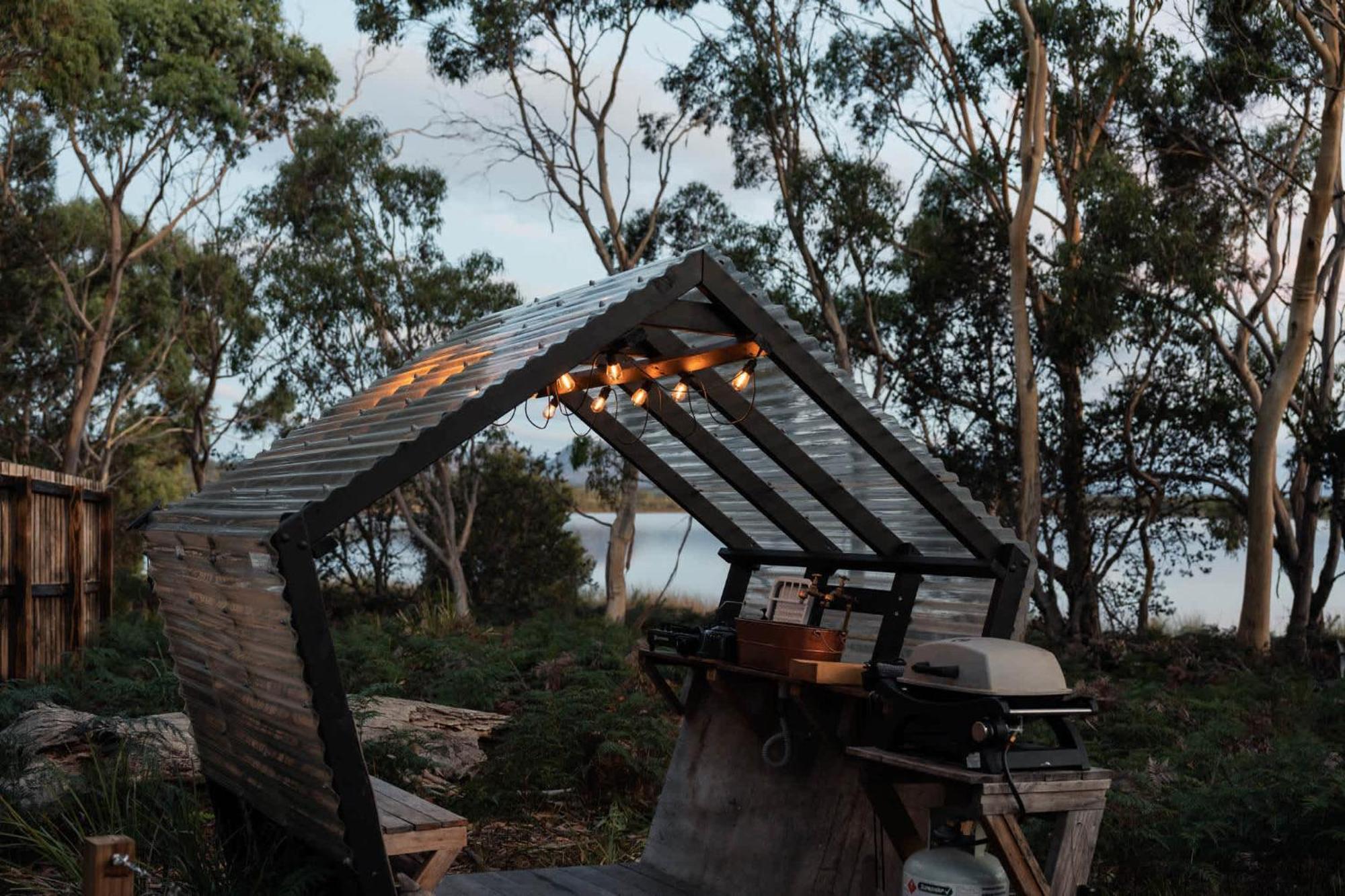 ホテル Numie - Freycinet Peninsula - Glamping - Heated - Waterfront コールズ・ベイ エクステリア 写真