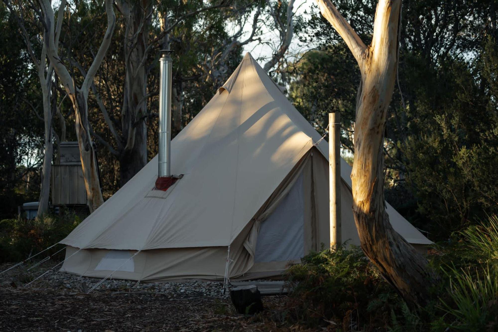 ホテル Numie - Freycinet Peninsula - Glamping - Heated - Waterfront コールズ・ベイ エクステリア 写真