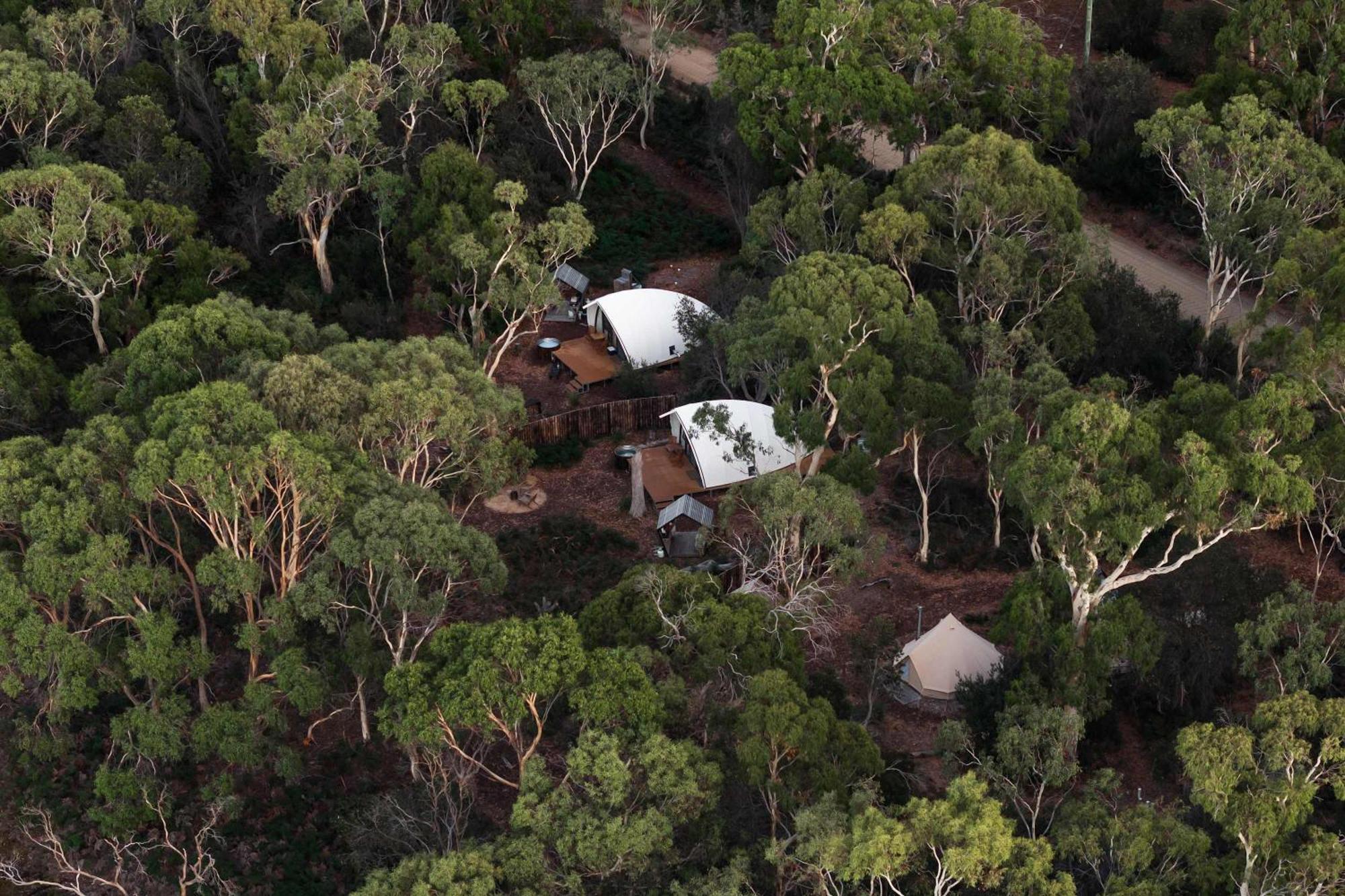 ホテル Numie - Freycinet Peninsula - Glamping - Heated - Waterfront コールズ・ベイ エクステリア 写真