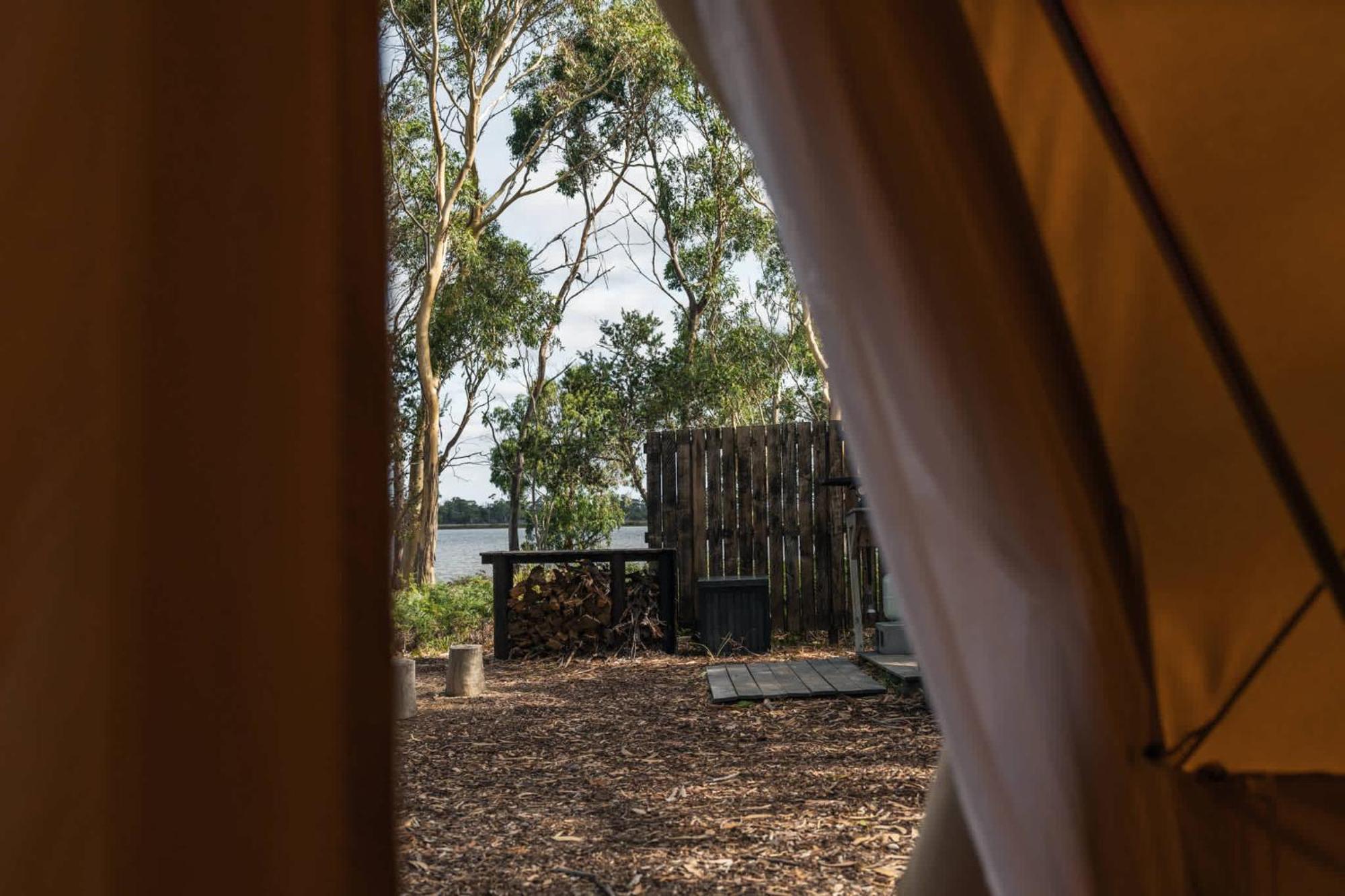 ホテル Numie - Freycinet Peninsula - Glamping - Heated - Waterfront コールズ・ベイ エクステリア 写真